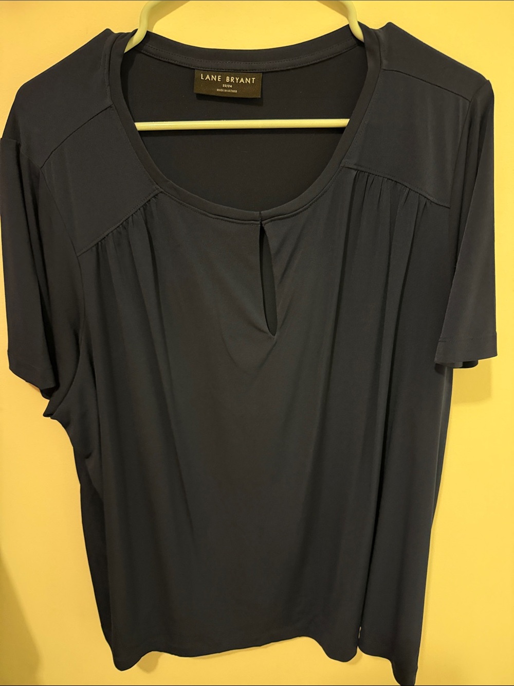 Lane Bryant Navy Short Sleeve Keyhole Scoop Neck Top